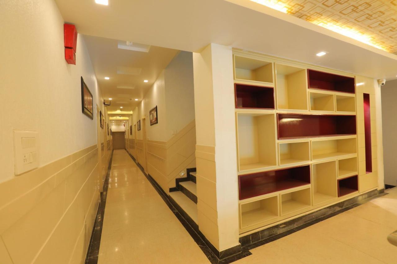 Hotel Sahib'S Red Carpet - Family & Corporate Hotel Chain Agra  Exterior photo